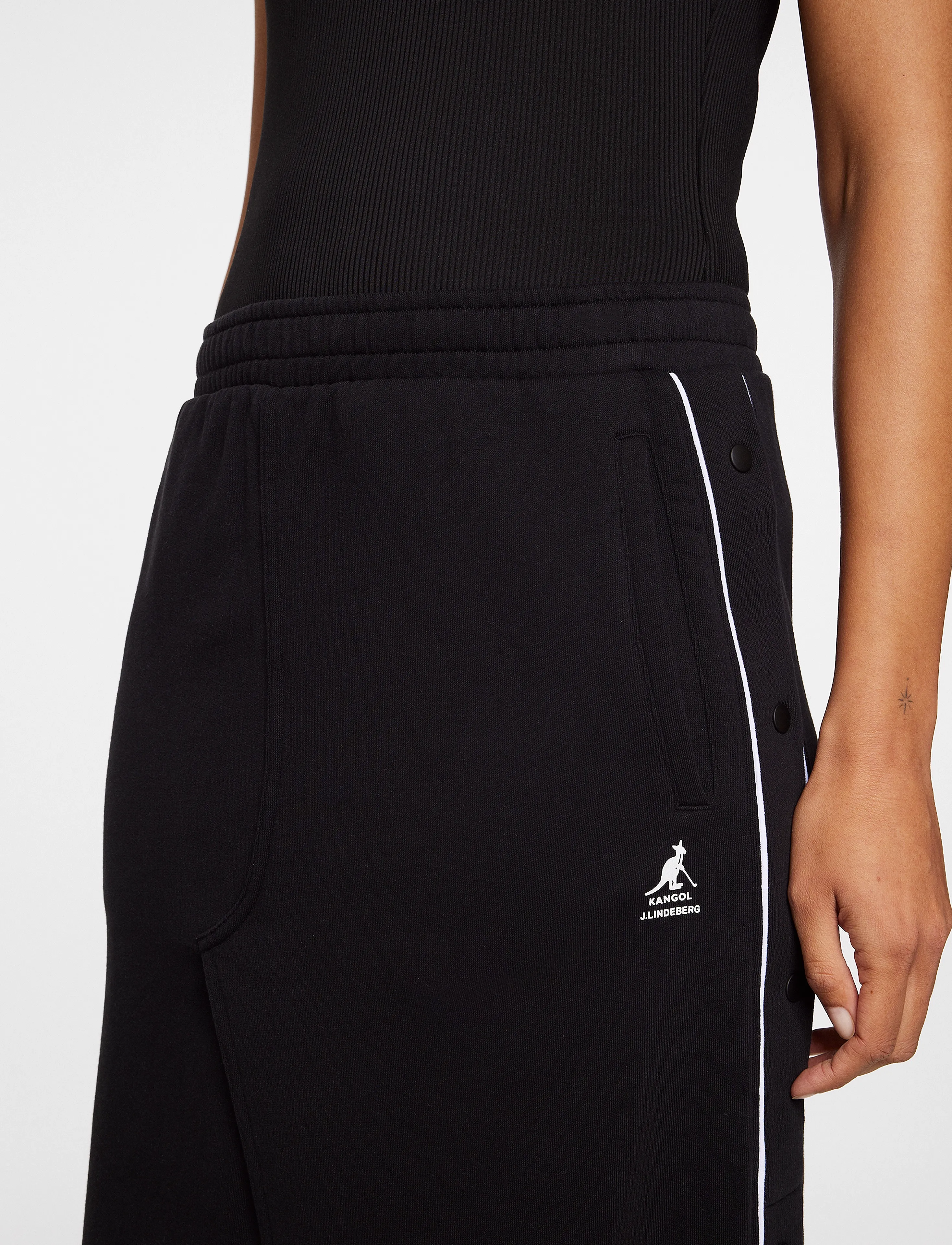 J. Lindeberg Lisa Sweat Skirt kjolar dam – bild 4