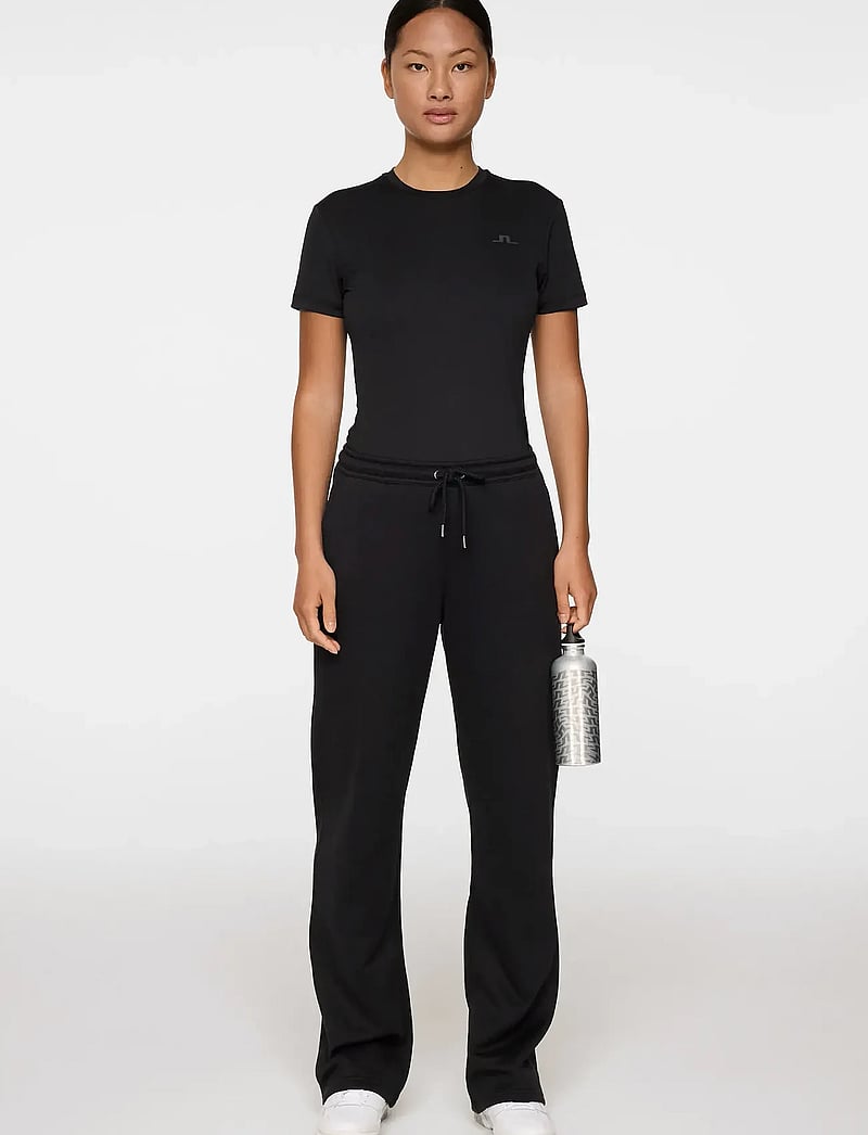 J. Lindeberg - Ada T-shirt - t-shirts - black - 4