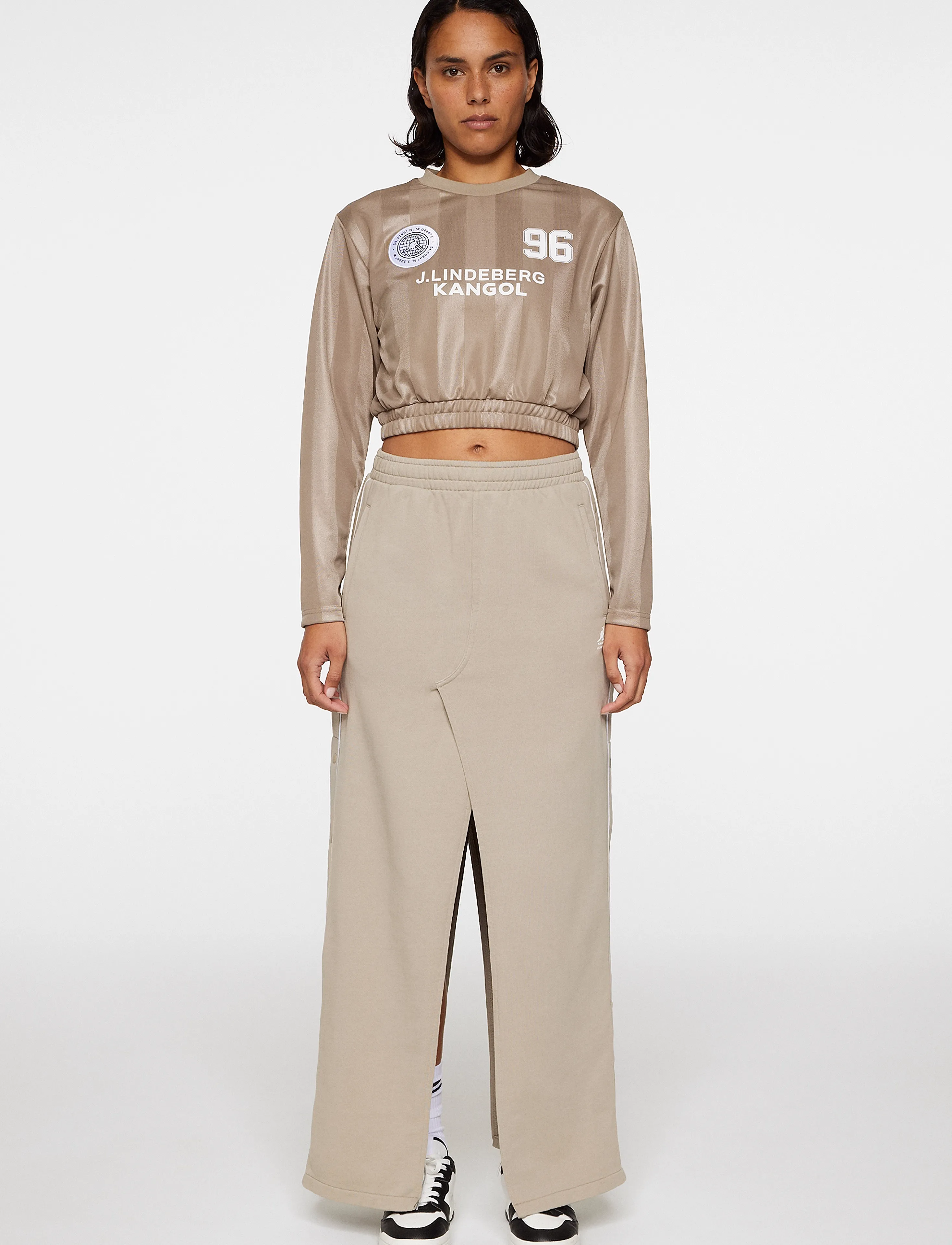 J. Lindeberg - Fiona Football Jersey - crop-tops - vintage khaki - 4