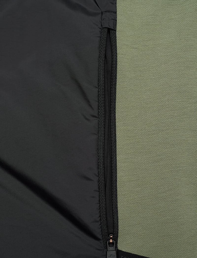 J. Lindeberg - Sanaa Hybrid Vest - Õueriided - oil green - 4