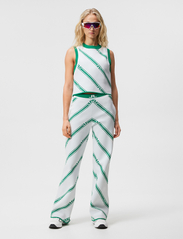 J. Lindeberg - Emmie Knitted Pant - golfbukser - green bias stripe - 3