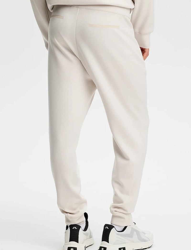 J. Lindeberg - Icon Sweatpants - sweatpants - moonbeam - 3