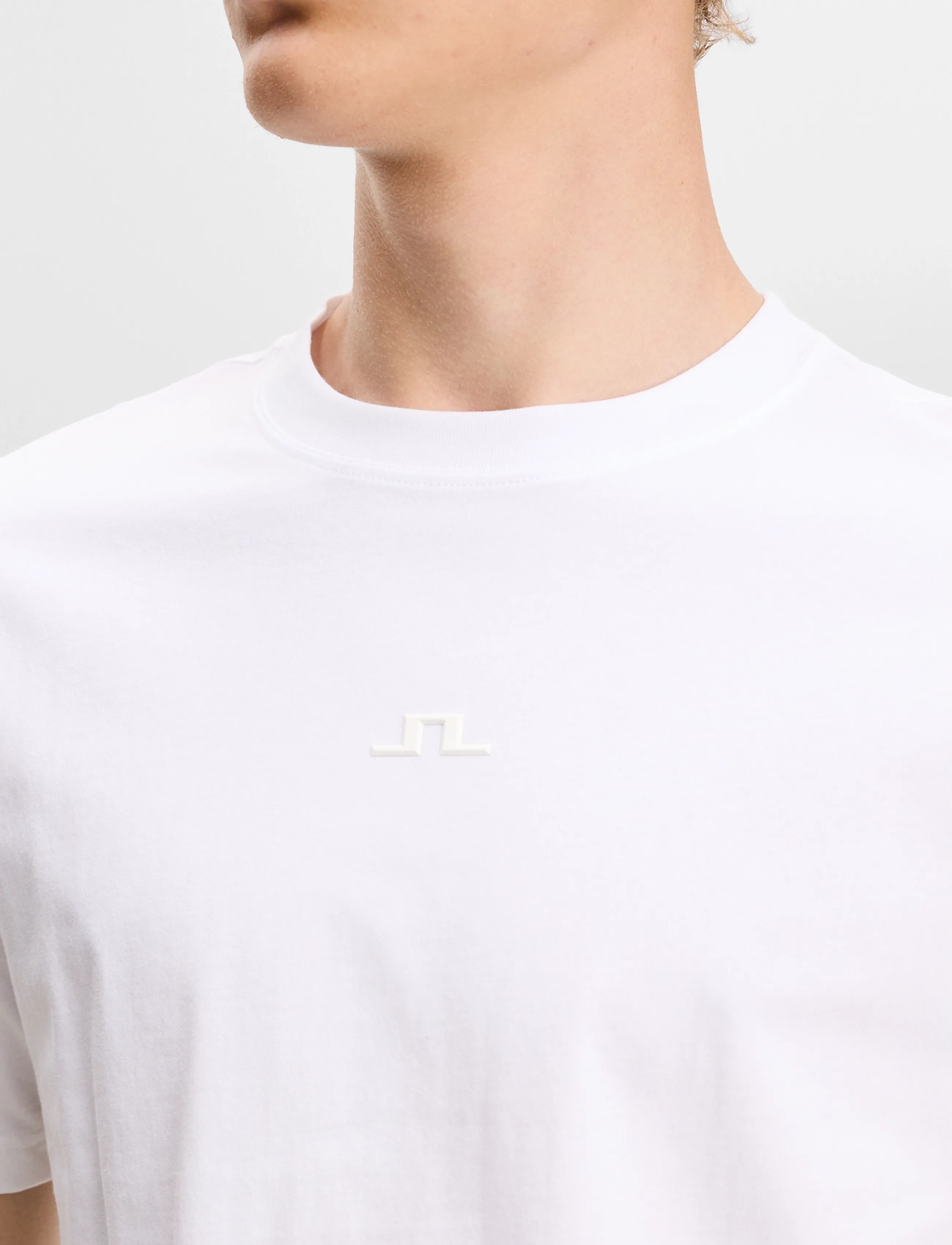 J. Lindeberg - Parcie Logo Tee - kurzärmelige t-shirts - white - 4