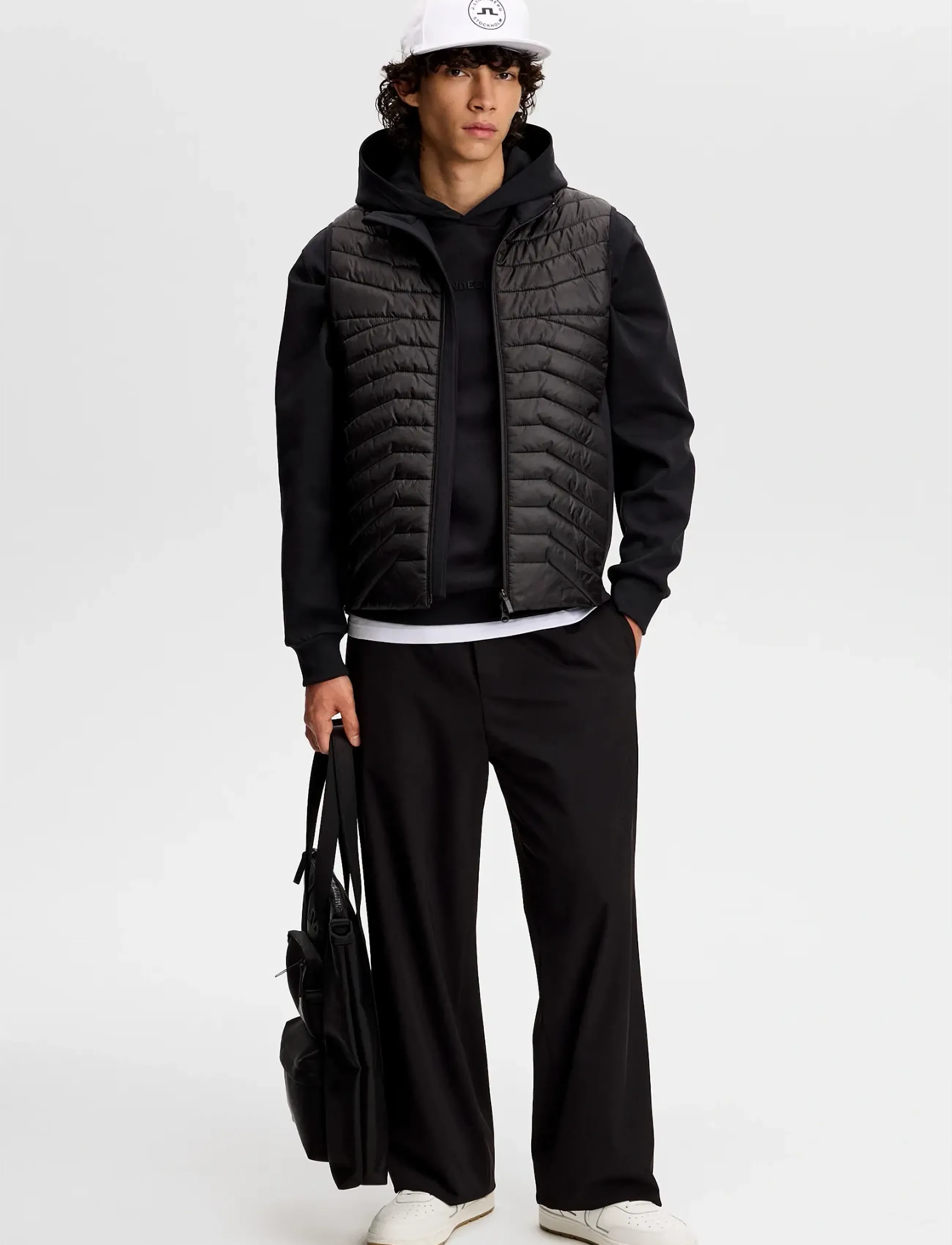 J. Lindeberg - Heyden Quilt Hybrid Vest - vestes - black - 3
