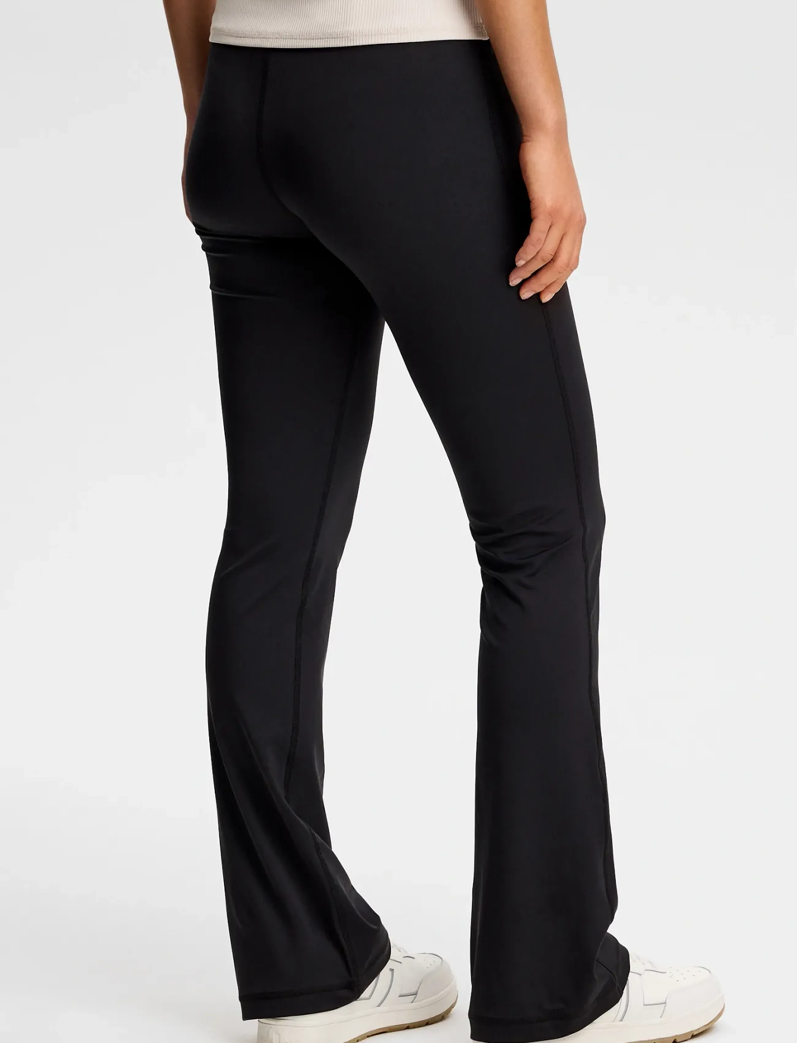J. Lindeberg Fiona Flared Leggings dam – bild 2