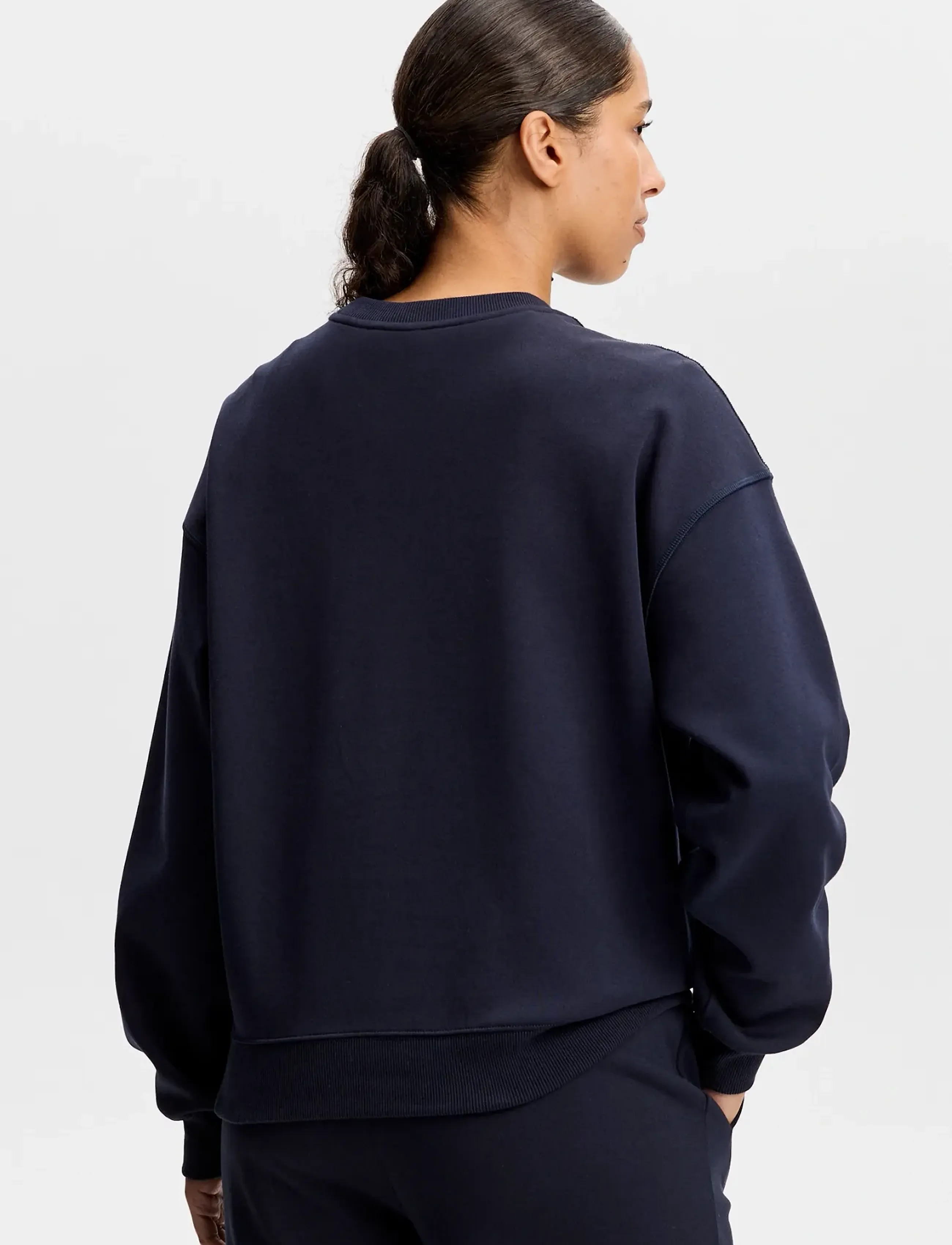 Cove Crew Neck 2