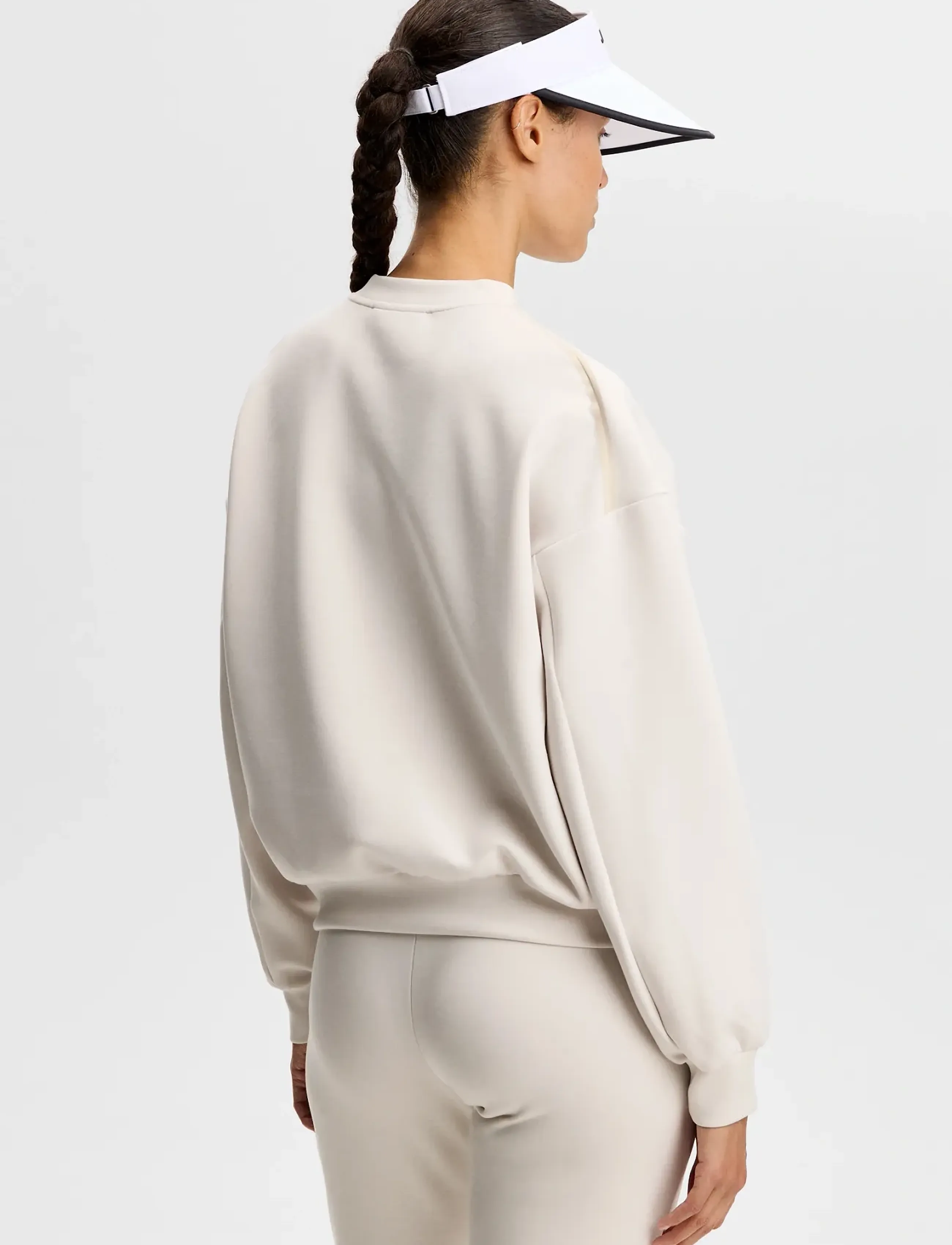J. Lindeberg - Aura Crew Neck - everyday style - moonbeam - 3