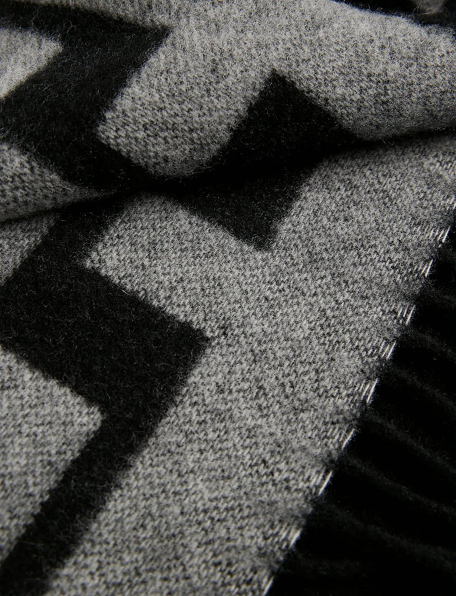 J. Lindeberg - Champ Double Sided Scarf - talvesallid - black - 1