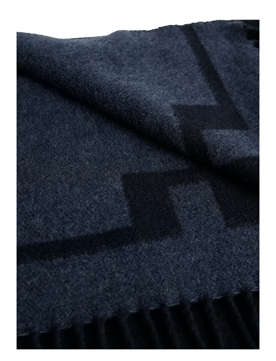 J. Lindeberg - Champ Double Sided Scarf - talvesallid - jl navy - 1