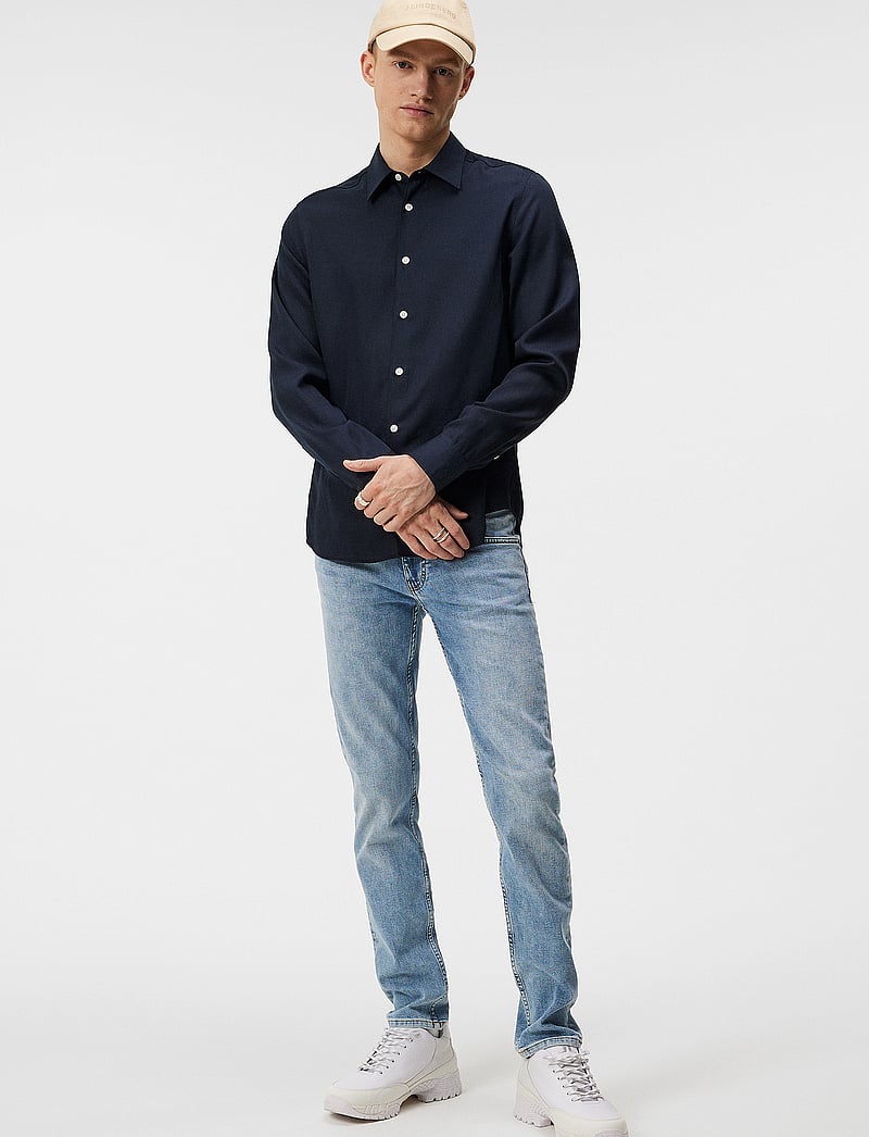 J. Lindeberg - Jay Active Light Indigo Jeans - slim fit jeans - light blue - 4