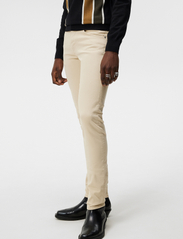 J. Lindeberg - Jay Solid Stretch Jeans - džinsa bikses ar tievām starām - oyster gray - 1
