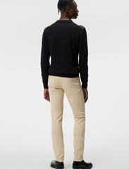 J. Lindeberg - Jay Solid Stretch Jeans - slim jeans - oyster gray - 2