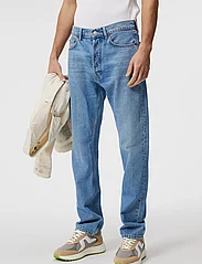 J. Lindeberg - Cody Washed Regular Jeans - nordic style - light blue - 0
