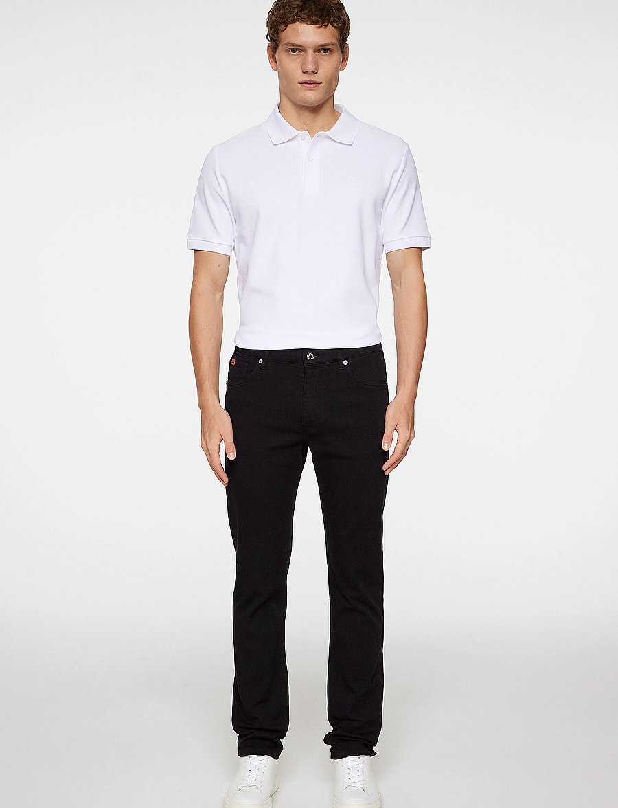 J. Lindeberg - Jax LHT Slim Jeans - kitsad teksad - black - 4