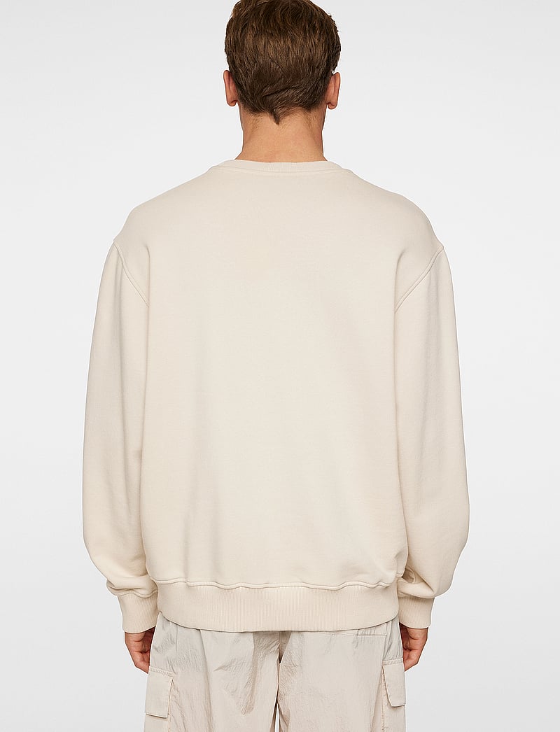 J. Lindeberg - Callan Logo Crew Neck - osta olukorra järgi - moonbeam - 3