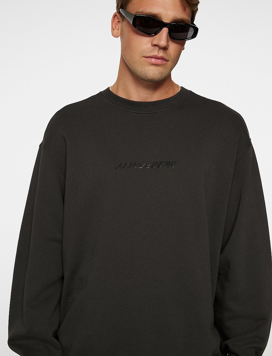 J. Lindeberg - Callan Logo Crew Neck - sweatshirts - washed black - 5