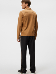 J. Lindeberg - Asher Long Sleeve Polo - long-sleeved polos - chipmunk - 2