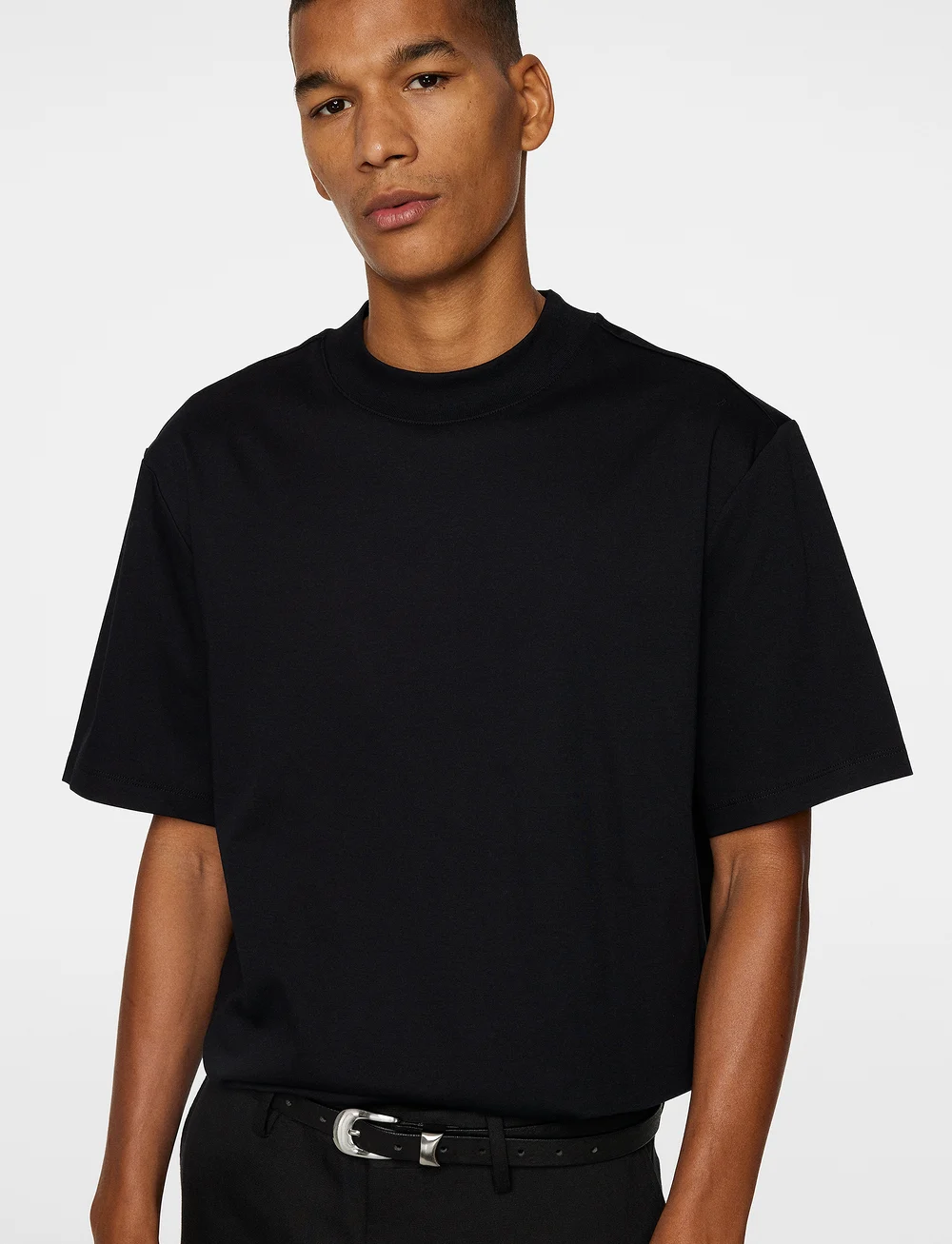 J. Lindeberg Ace Mock Neck T-shirt (JLEFMJT11598) - Short J. Lindeberg Ace Mock Neck T-shirt (JLEFMJT11598) - Short