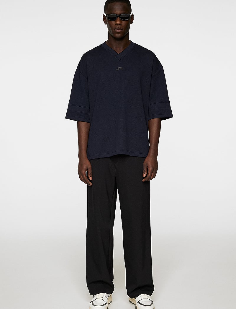 J. Lindeberg - Milos Jersey Mesh Tee - t-shirts med v-hals - jl navy - 4