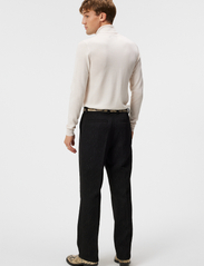 J. Lindeberg - Lyd Merino Turtleneck Sweater - megztiniai su aukšta apykakle - cloud white - 3