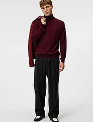 J. Lindeberg - Lyd Merino Turtleneck Sweater - turtleneck - zinfandel - 3