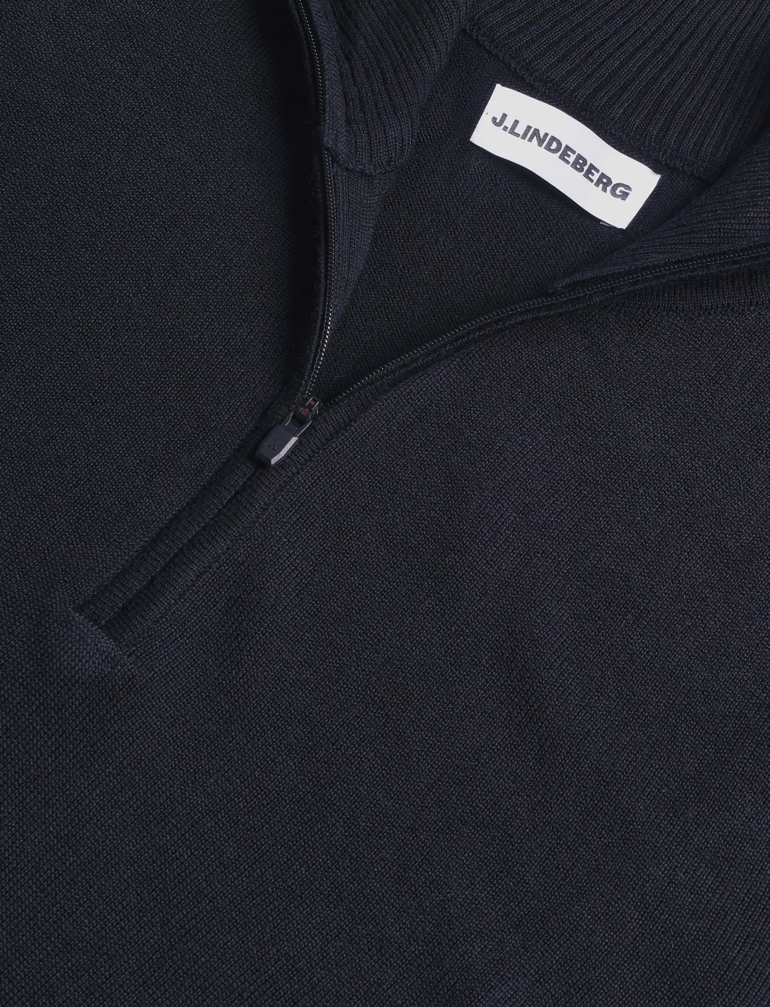 J. Lindeberg - M MERINO BLEND HALF ZIP - poolpika lukuga džemprid - black - 2