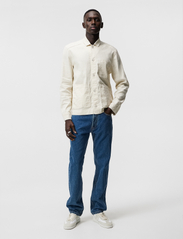 J. Lindeberg - Errol Linen workwear overshirt - men - turtledove - 3