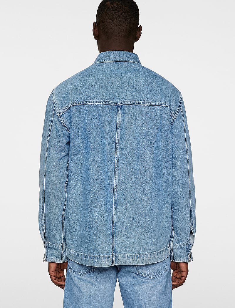 J. Lindeberg - Hunt Washed Denim Overshirt - overshirts - light blue - 3