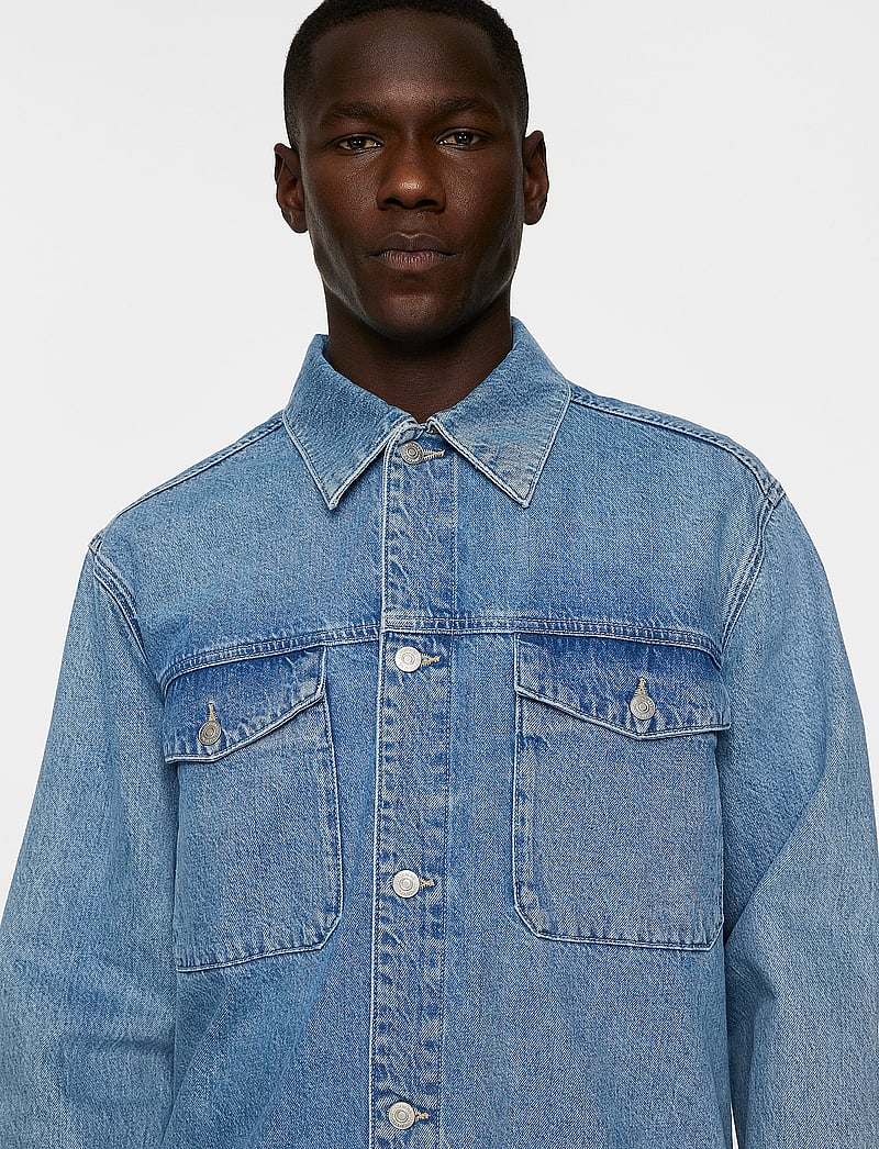 J. Lindeberg - Hunt Washed Denim Overshirt - overshirts - light blue - 5