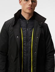 J. Lindeberg - Hollis Padded Coat - winter jackets - black - 4