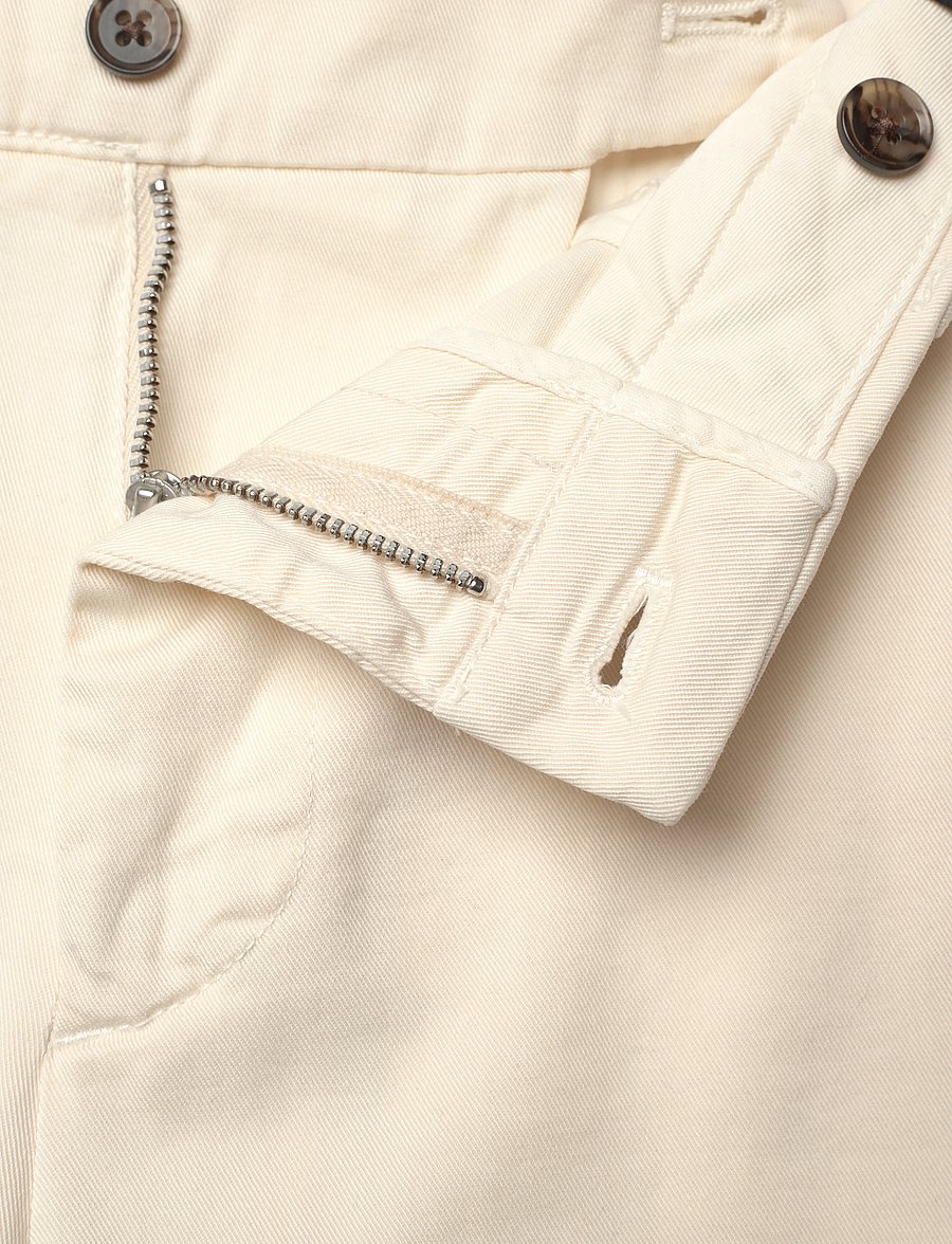J. Lindeberg - M Chino Shorts - chinos shorts - cloud white - 3