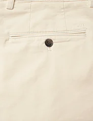 J. Lindeberg - M Chino Shorts - spodenki chinos - cloud white - 4