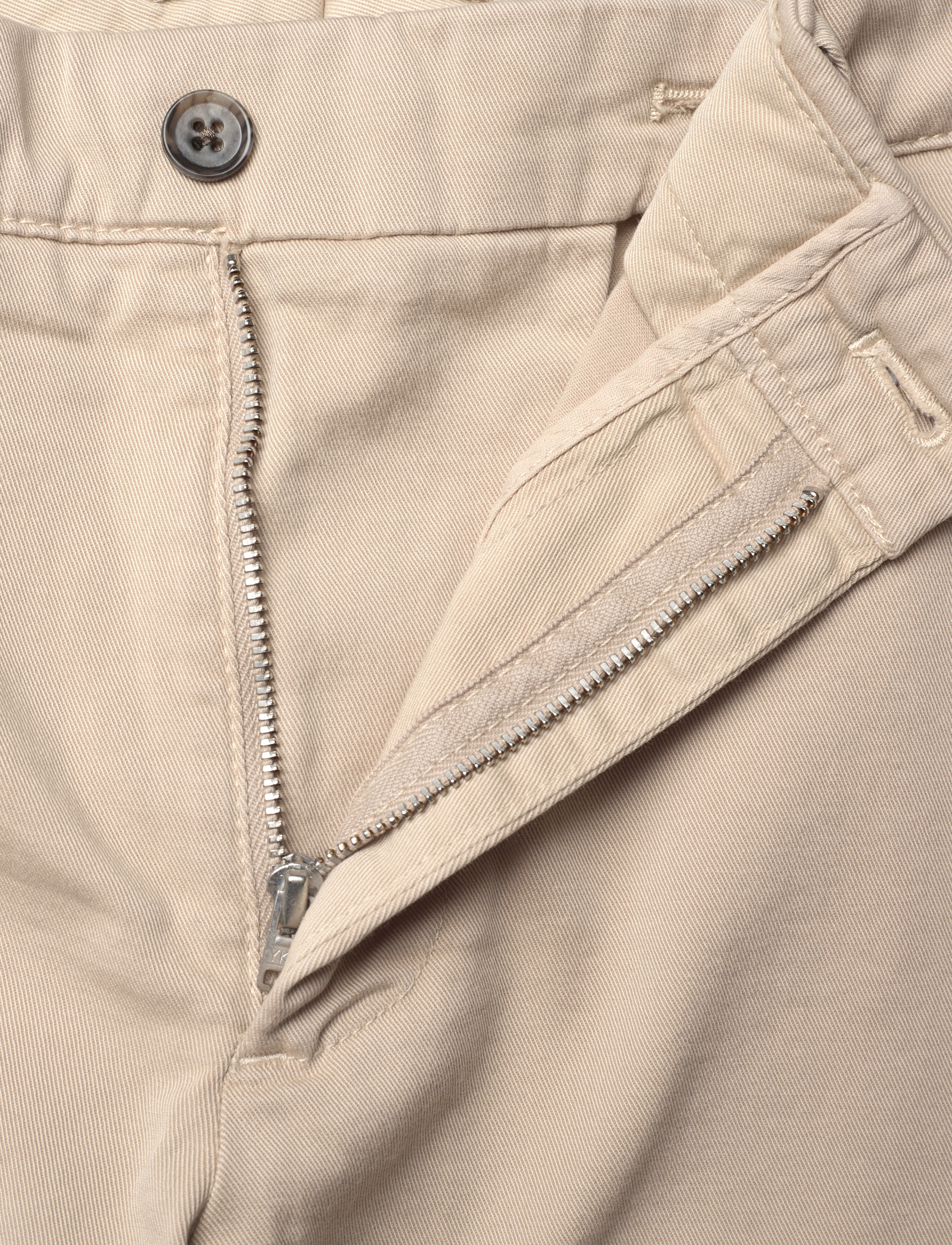 J. Lindeberg - M Chino Shorts - chinos shorts - doeskin - 3