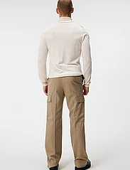 J. Lindeberg - Haij Wool Cargo Pants - cargo pants - butternut - 2