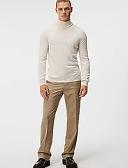 J. Lindeberg - Haij Wool Cargo Pants - „cargo“ stiliaus kelnės - butternut - 3