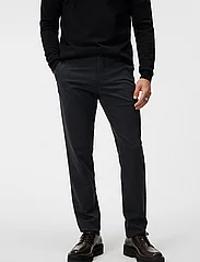 J. Lindeberg - Chaze Flannel Twill Pants - chinosy - dark grey - 1