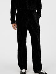 J. Lindeberg - Noah Wide Velvet Pants - casual trousers - black - 2