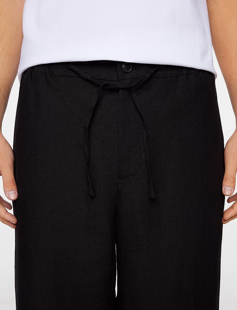 J. Lindeberg - Noah Drape Linen Pants - leinenhosen - black - 5