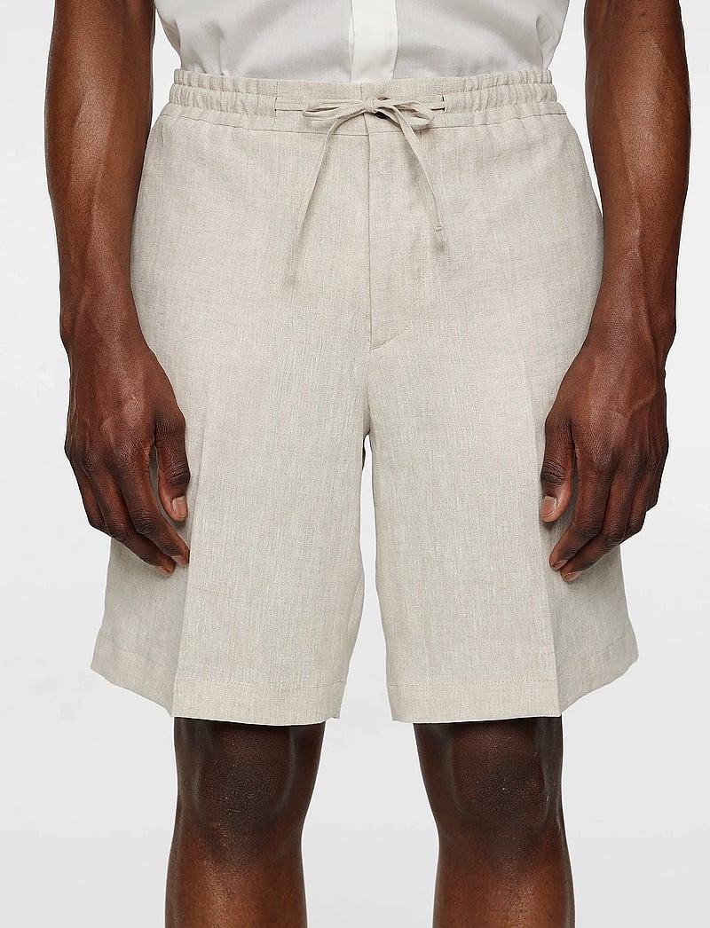 J. Lindeberg - Brady Drape Linen Shorts - linen shorts - moonbeam - 5