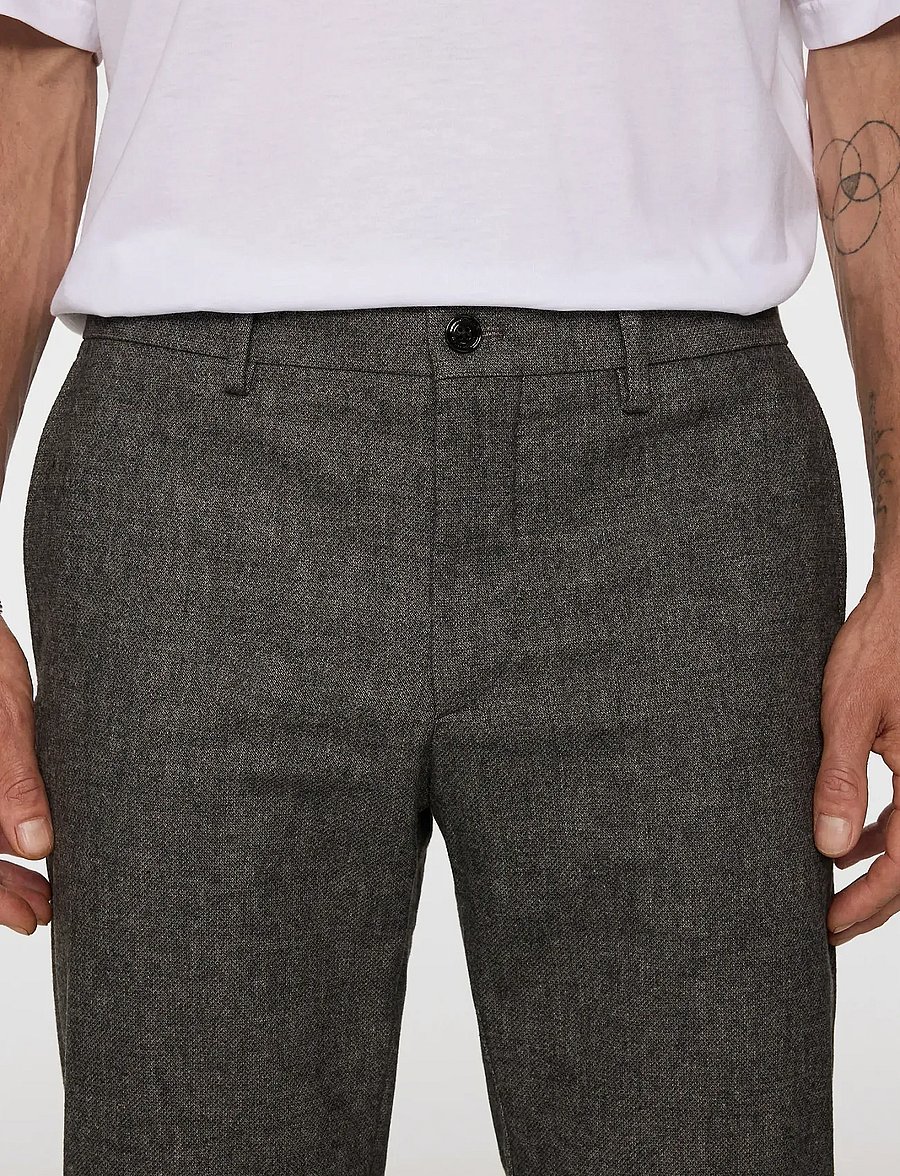 J. Lindeberg - Ched Micro Pattern Pants - vabaajapüksid - dark grey melange - 5