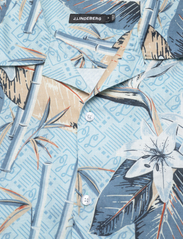 J. Lindeberg - Elio Tropical Print Reg Shirt - pellavakauluspaidat - dream blue - 7