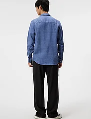 J. Lindeberg - Reg LS Clean Linen Shirt - basic-hemden - bijou blue - 3