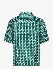 J. Lindeberg - Donso Airy Island Geo Shirt - basic shirts - island geo jellybean - 1