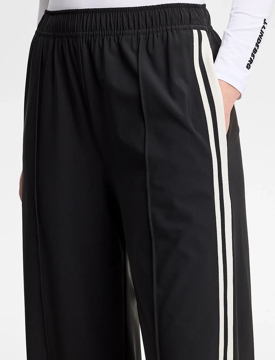 J. Lindeberg - FABIOLA TRACK PANTS - alltags-style - black - 4