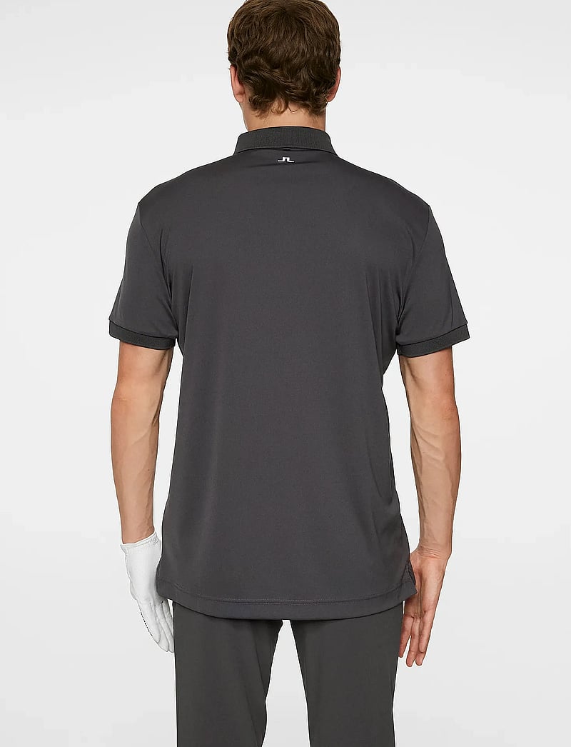 J. Lindeberg - Tour Tech Polo - oberteile & t-shirts - asphalt - 3
