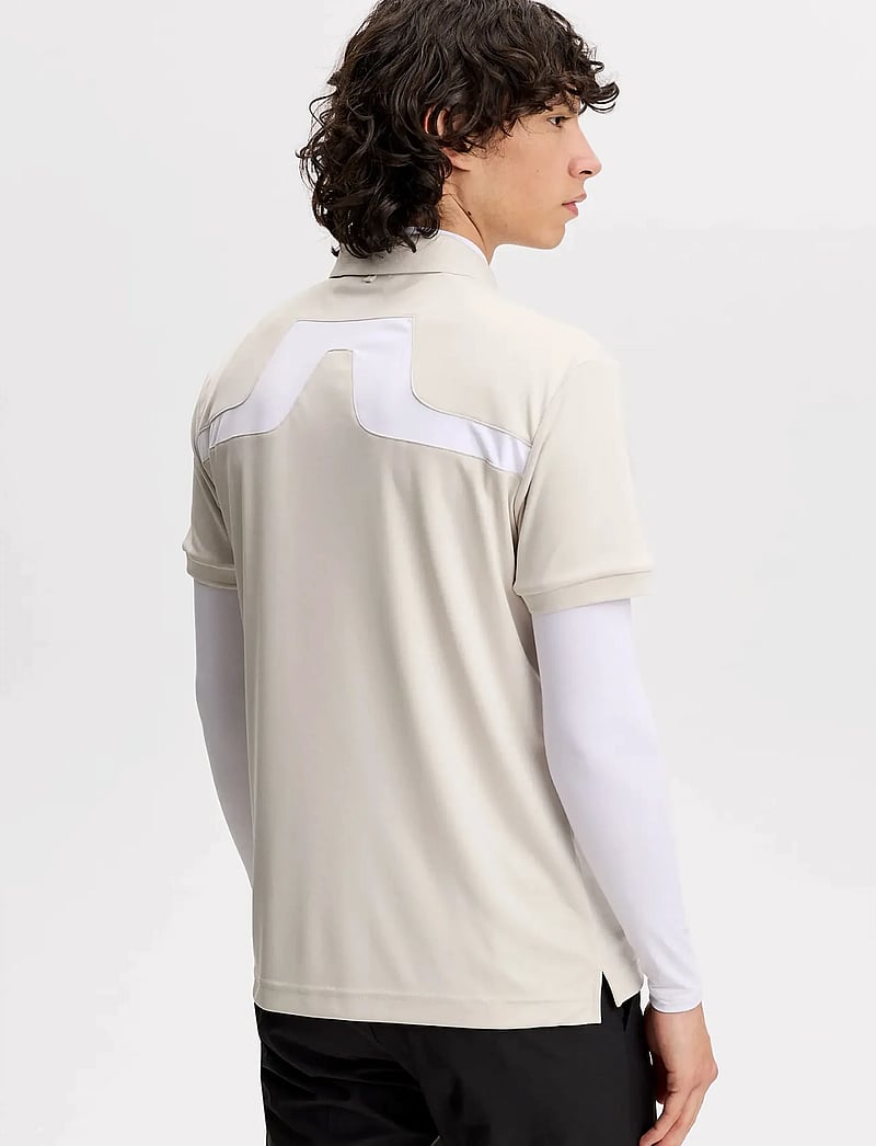 J. Lindeberg - KV Polo - toppe & t-shirts - moonbeam - 3