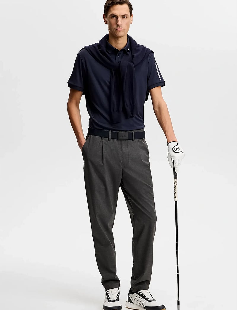 J. Lindeberg - Tour Tech Polo - alussärgid ja t-särgid - jl navy - 4