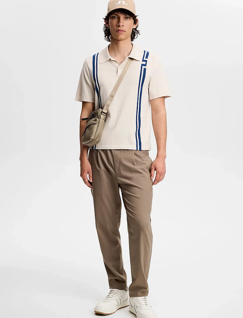 J. Lindeberg - Rylan Stripe Knit Golf Polo - toppe & t-shirts - moonbeam - 3