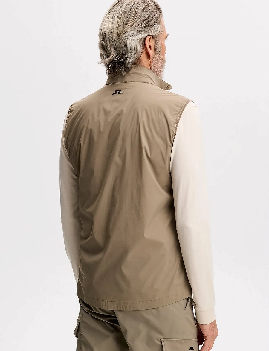 J. Lindeberg - Ash Light Packable Vest - västar - brindle - 2