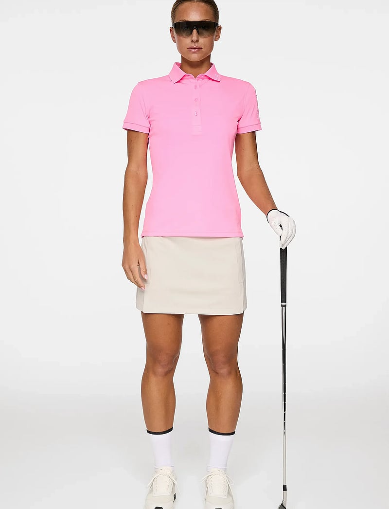 J. Lindeberg - Tour Tech Polo - toppar & t-shirts - eosine pink - 4